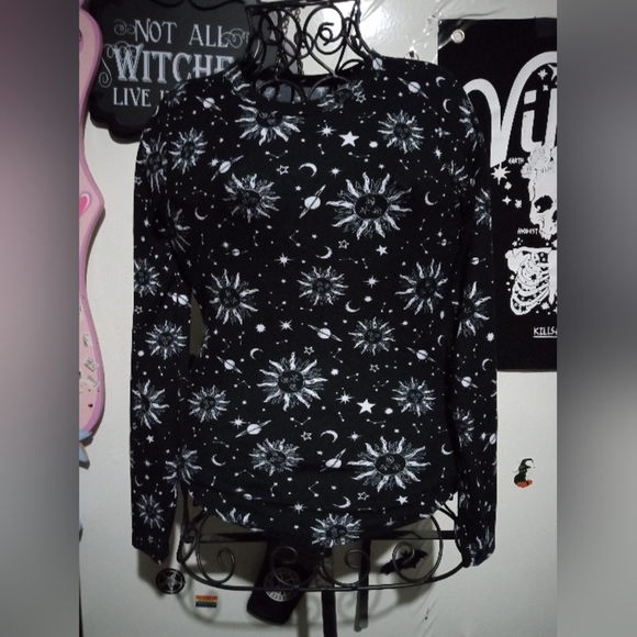 No Boundaries Tops - 2/$10 Woman's Gothic Print Long Sleeve Top No Boundaries NWOT